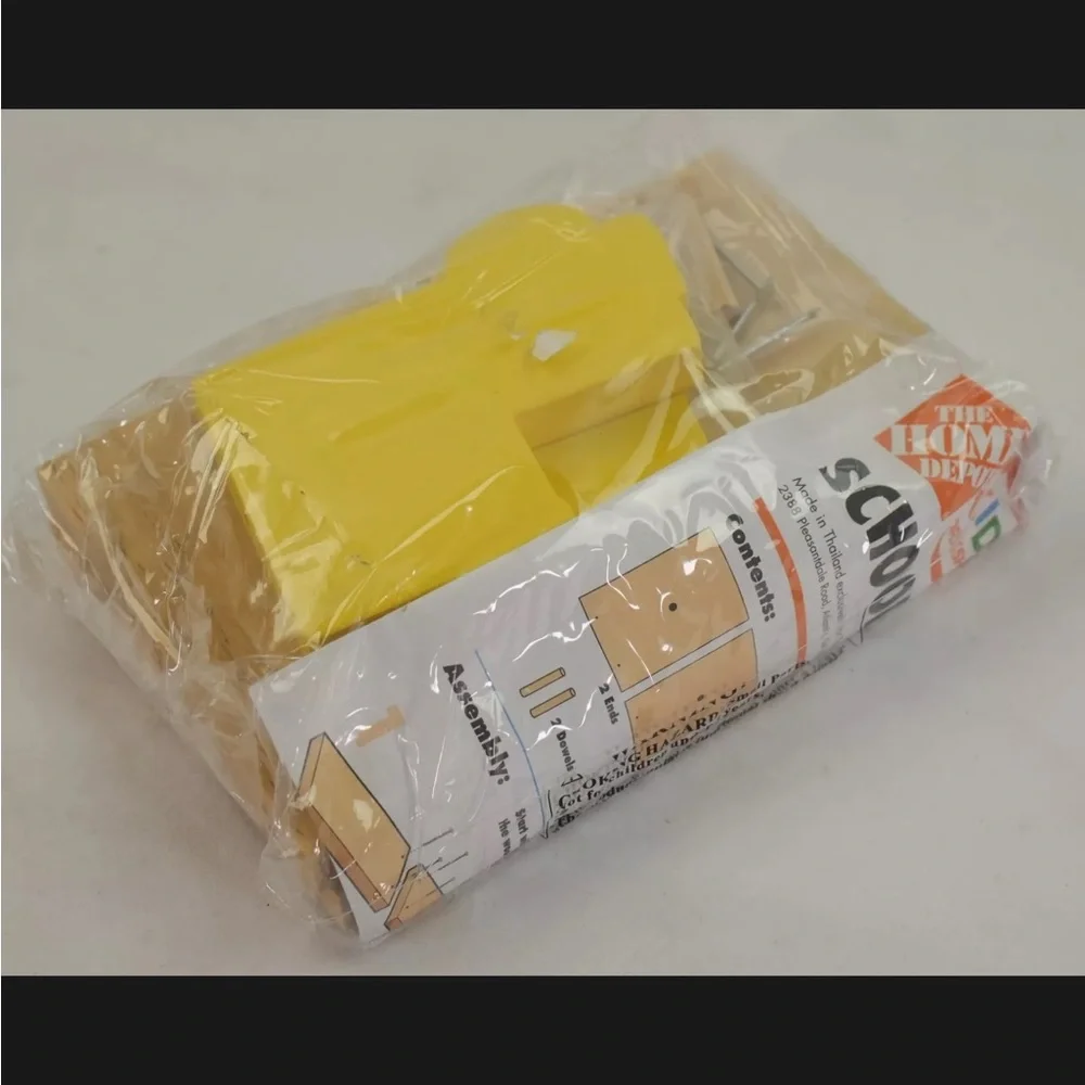 COPY - Craft Pieces Build School Bus Bookends